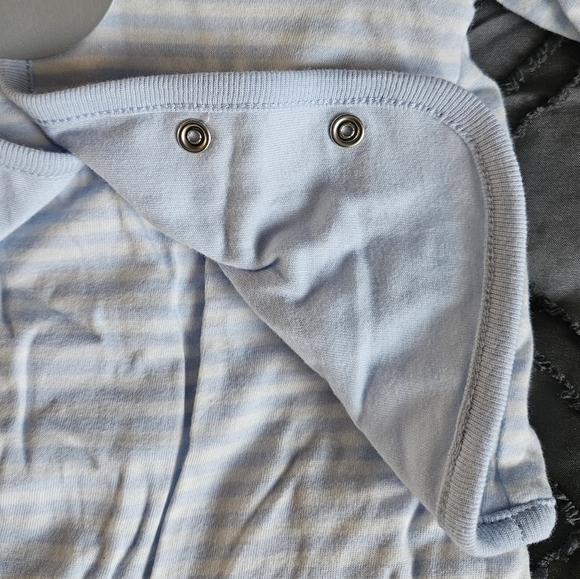 BABY GAP 2 piece reversible set. Size 3-6mths - Picture 2 of 3